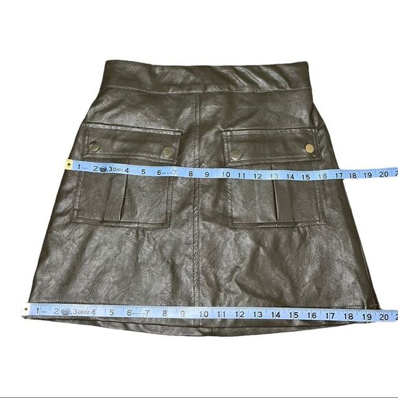 Truth by Republic Faux Leather Miniskirt in Moss Green - Picture 6 of 8